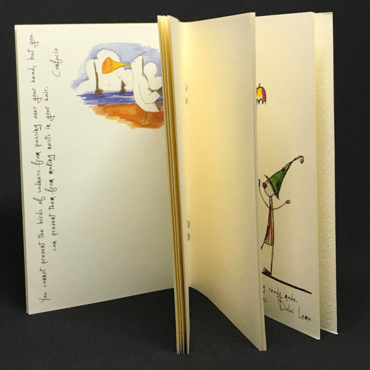 Quaderno 10x15 cm di carta ecologica con illustrazioni e frasi in italiano e inglese